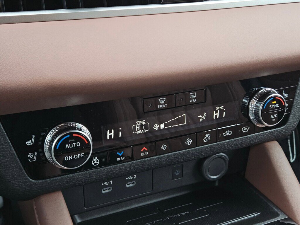 New 2025 Mitsubishi Outlander SEL image 22