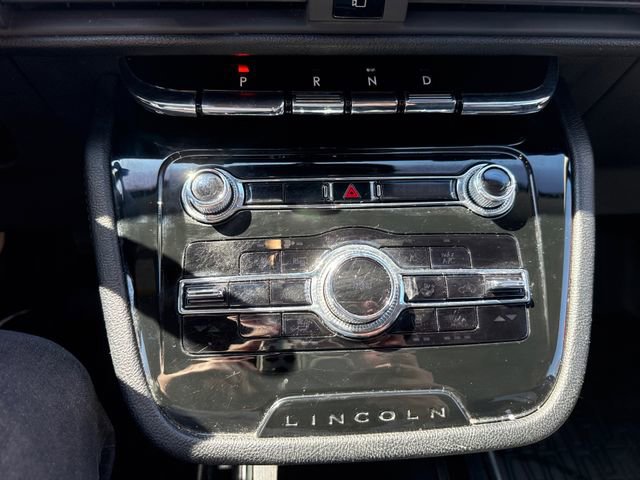 Used 2022 Lincoln Corsair AWD w/ Premium Package image 24