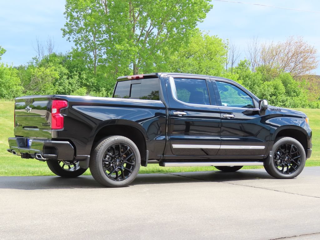 New 2026 Chevrolet Silverado 1500 High Country AWD/4WD image 3