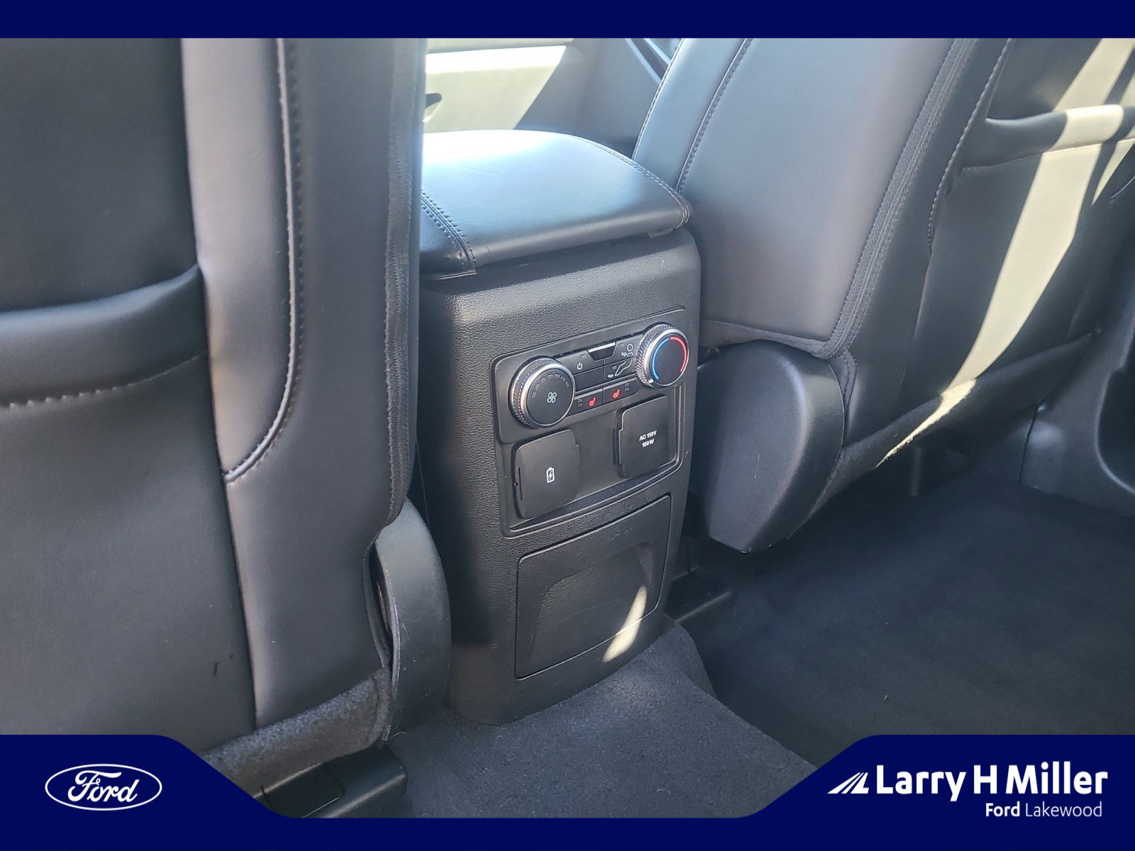 Used 2022 Ford Explorer Platinum w/ Equipment Group 601A image 31