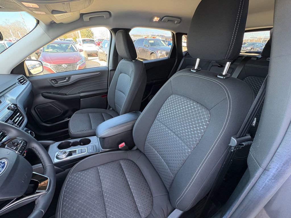 Used 2023 Ford Escape Active image 18