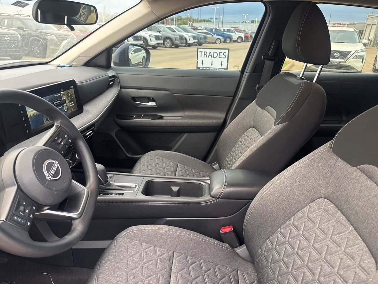 Certified 2025 Nissan Kicks SV image 35