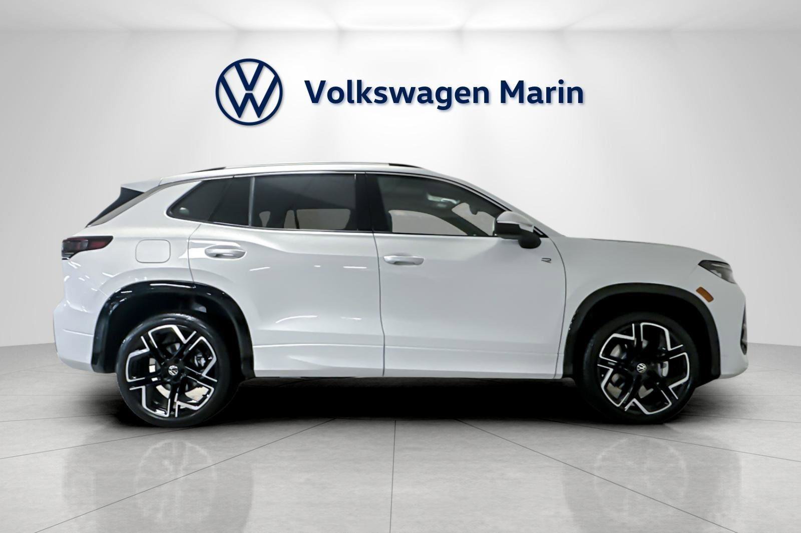 New 2026 Volkswagen Tiguan SEL R-Line image 6