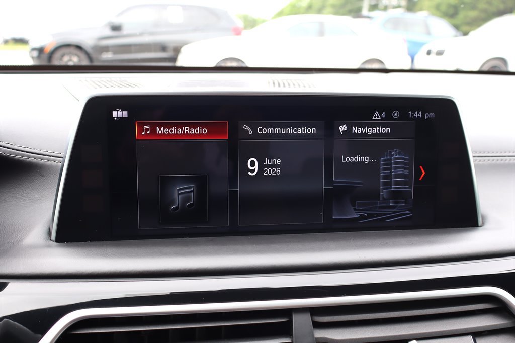 Used 2018 BMW 750i xDrive AWD/4WD image 30