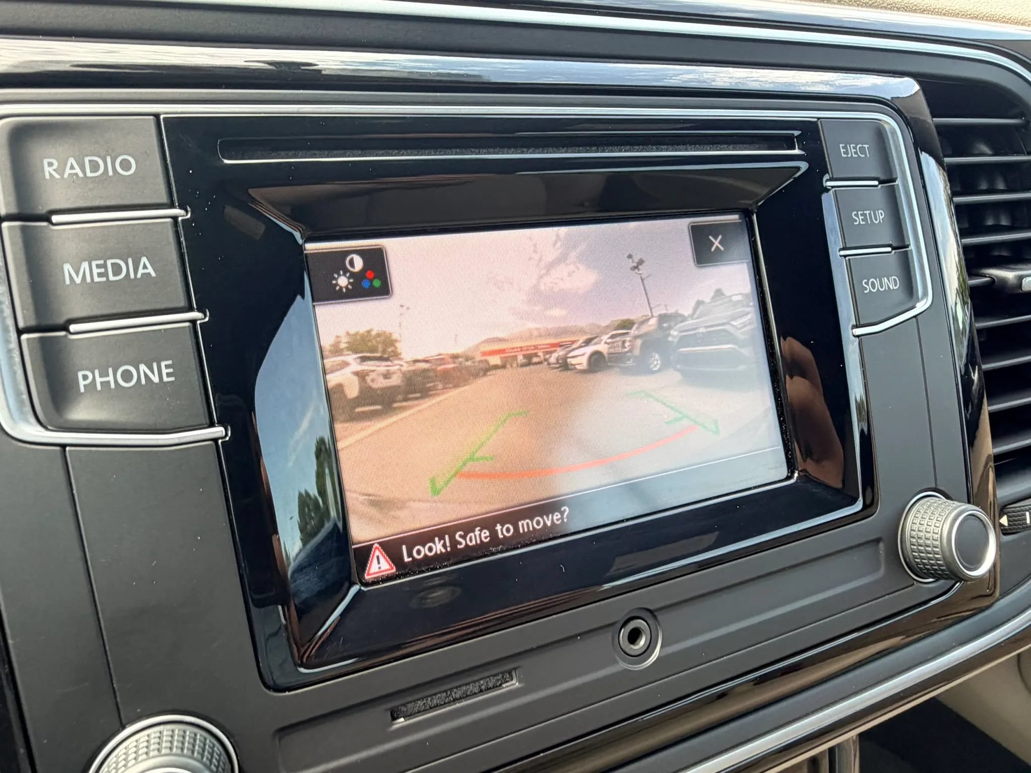 Used 2019 Volkswagen Beetle 2.0T S FWD image 16