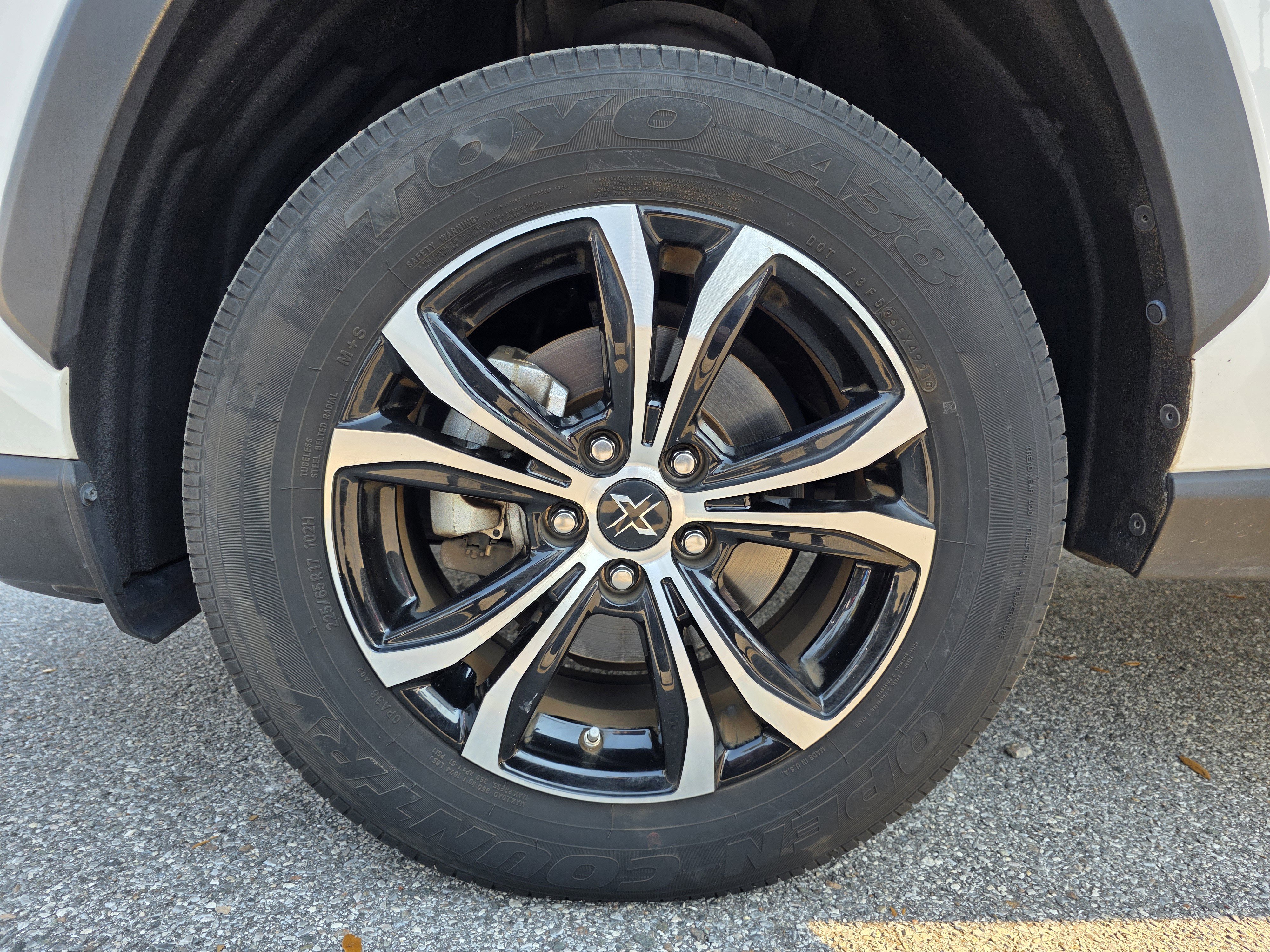 Used 2022 Toyota RAV4 LE image 28