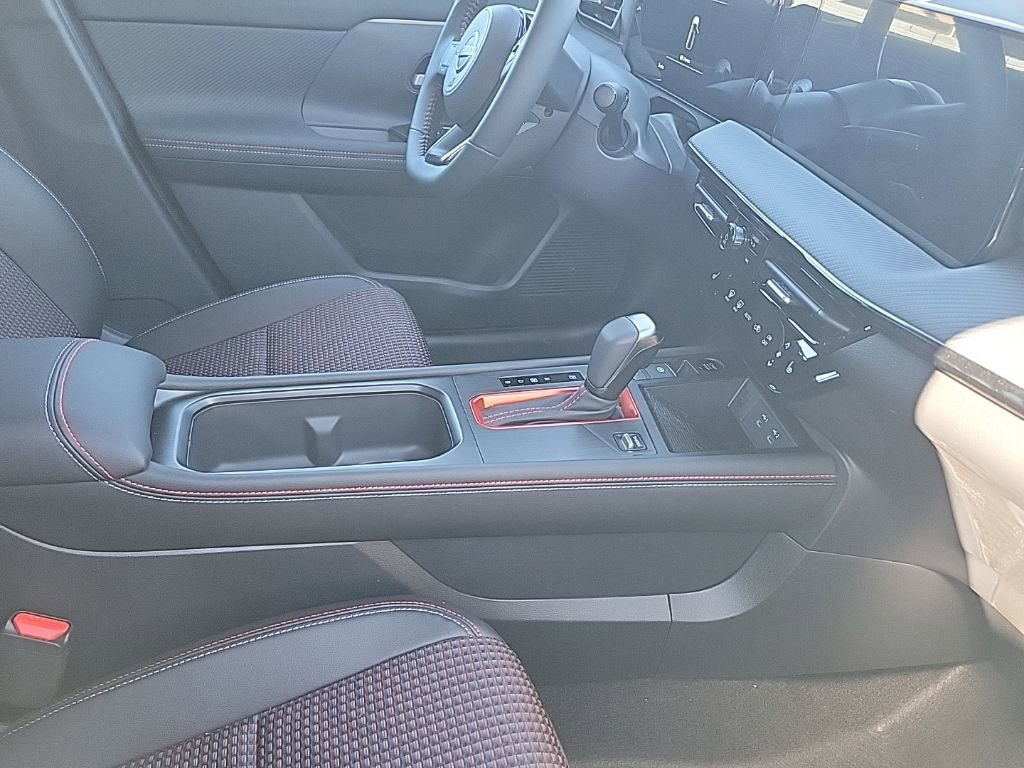 New 2026 Nissan Kicks SR w/ Cold Weather Package image 41