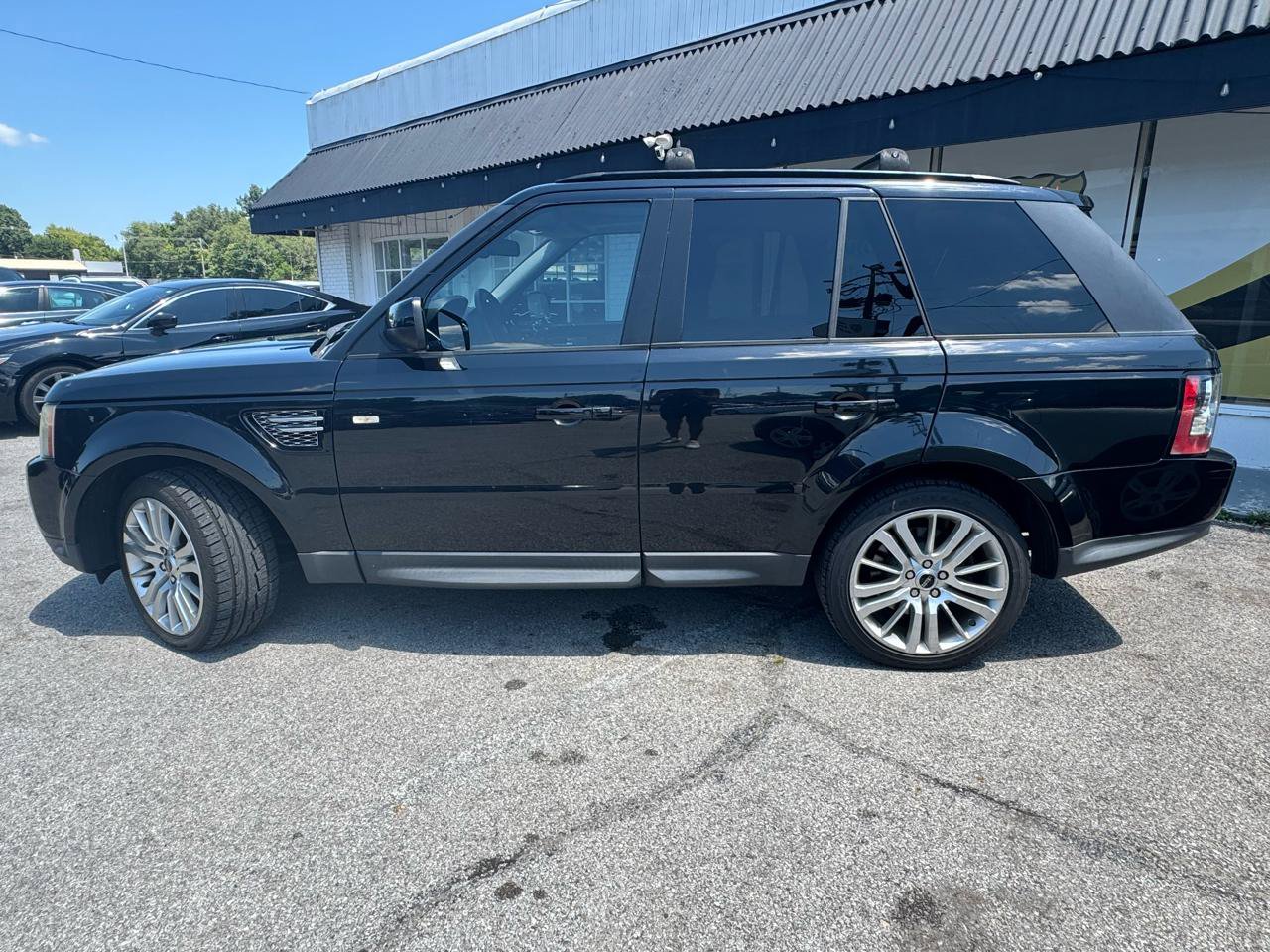 Used 2012 Land Rover Range Rover Sport HSE LUX AWD/4WD image 3