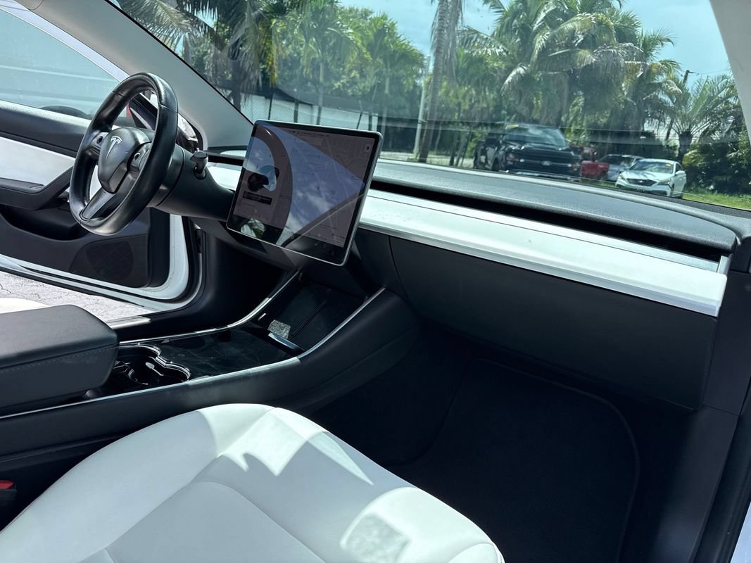 Used 2018 Tesla Model 3 Performance AWD/4WD image 19
