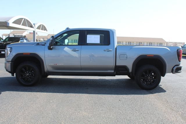Used 2025 GMC Sierra 2500 AT4 w/ AT4 Premium Plus Package AWD/4WD image 7