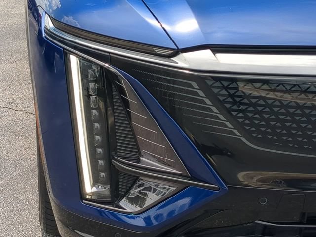 Used 2024 Cadillac Lyriq Sport RWD image 10