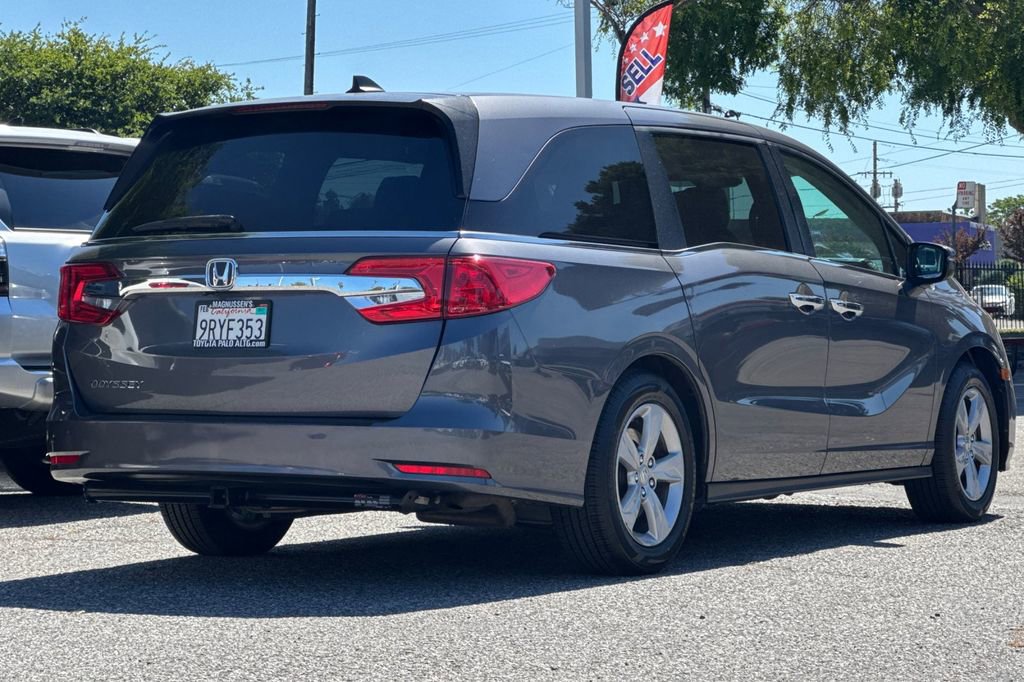 Used 2018 Honda Odyssey EX image 3