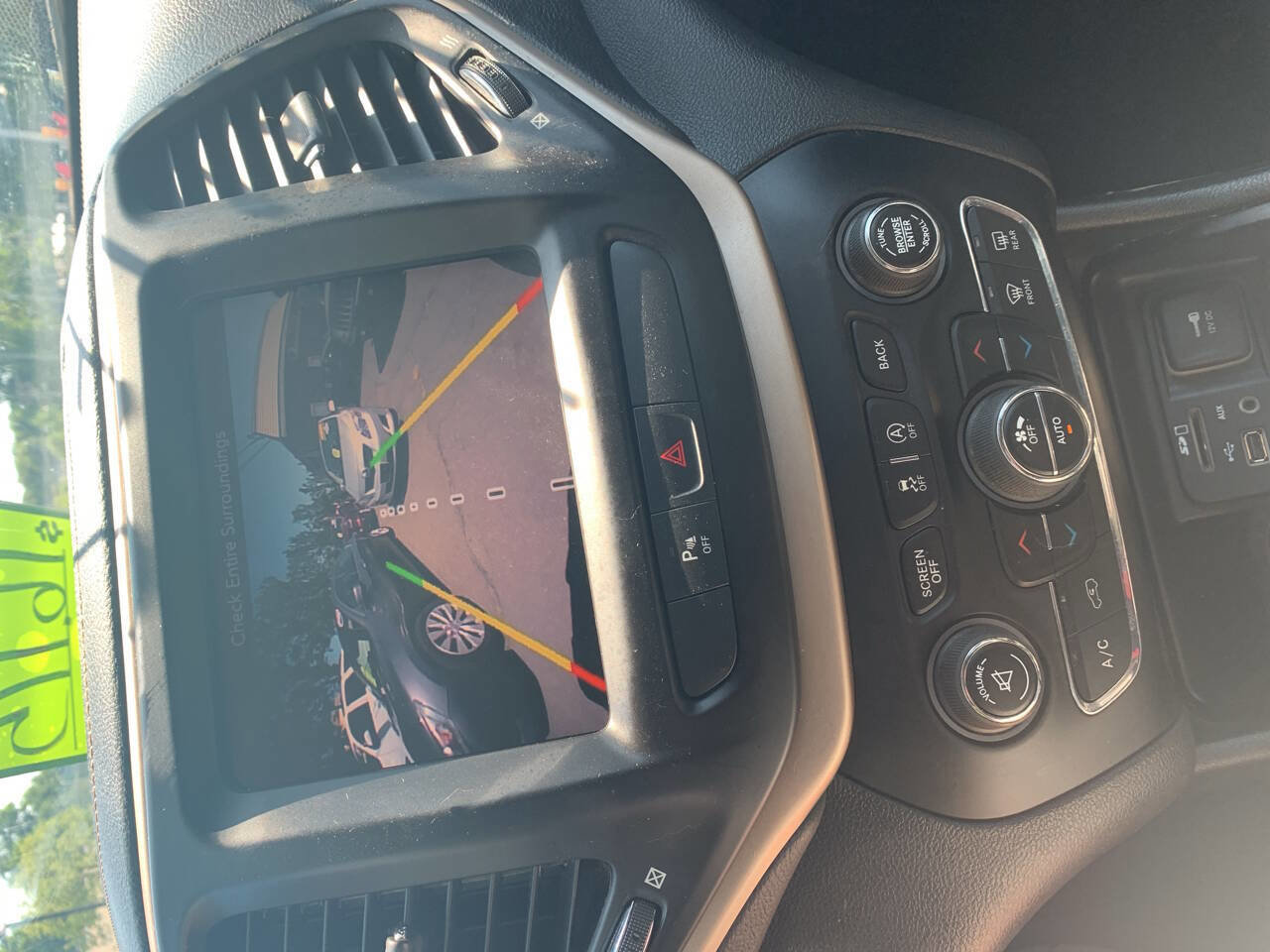 Used 2016 Jeep Cherokee High Altitude image 21