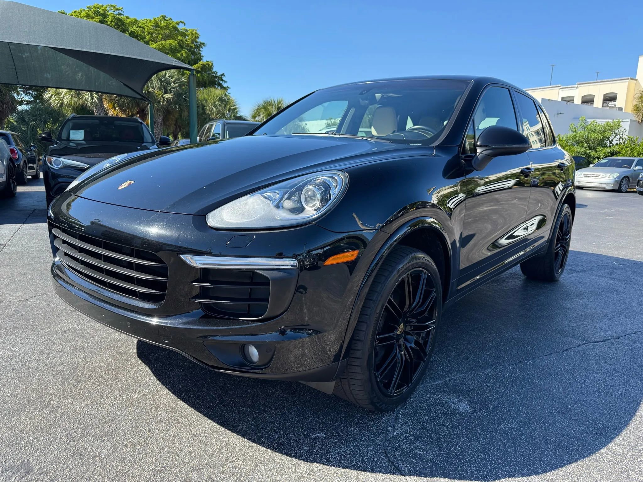 Used 2017 Porsche Cayenne image 2