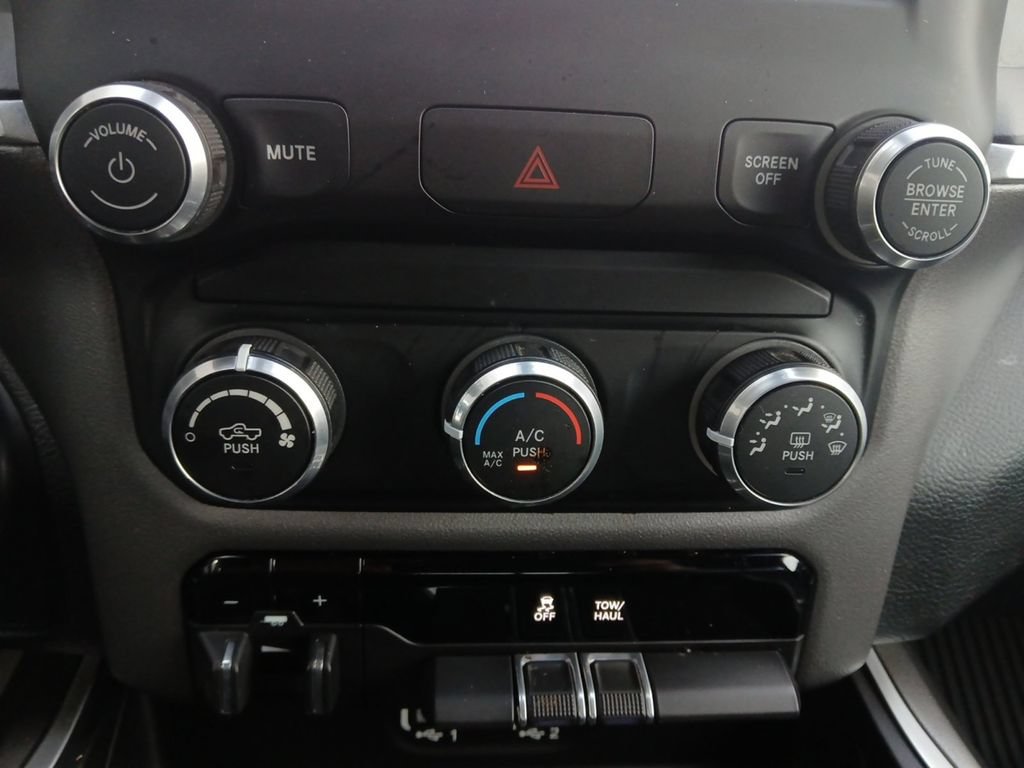 Used 2022 RAM 1500 Lone Star AWD/4WD image 4