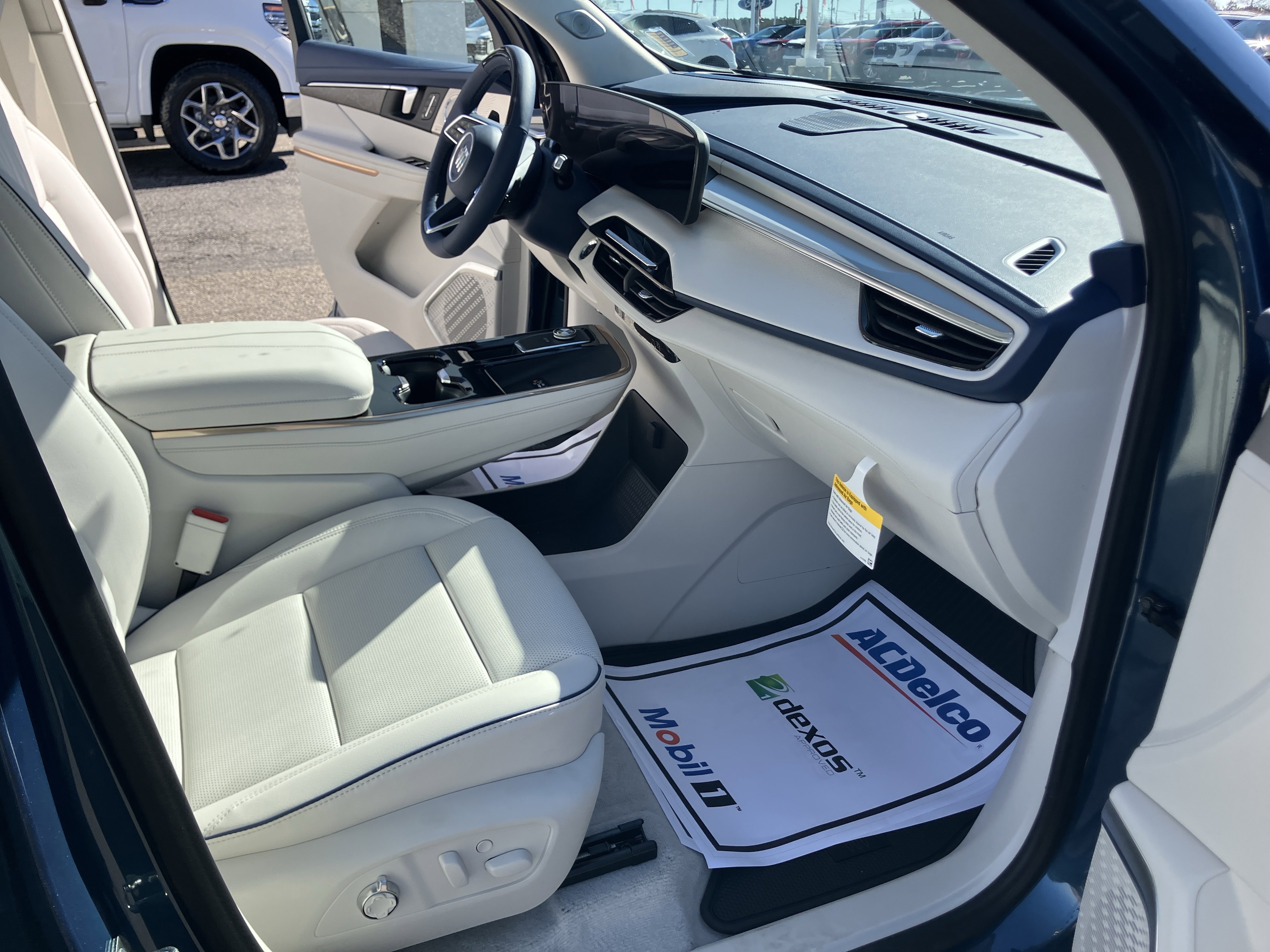 New 2026 Buick Enclave Avenir w/ Super Cruise Package image 17