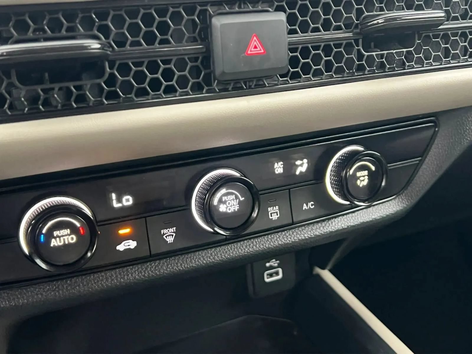 Used 2025 Honda HR-V LX image 31