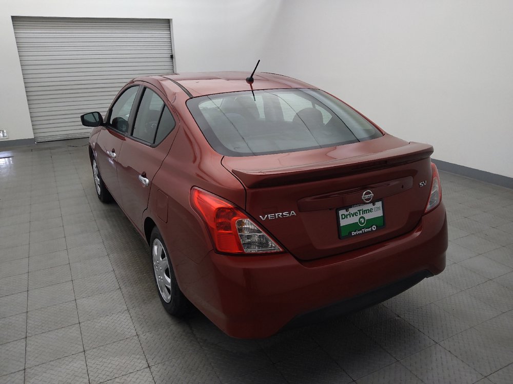 Used 2019 Nissan Versa SV FWD image 6