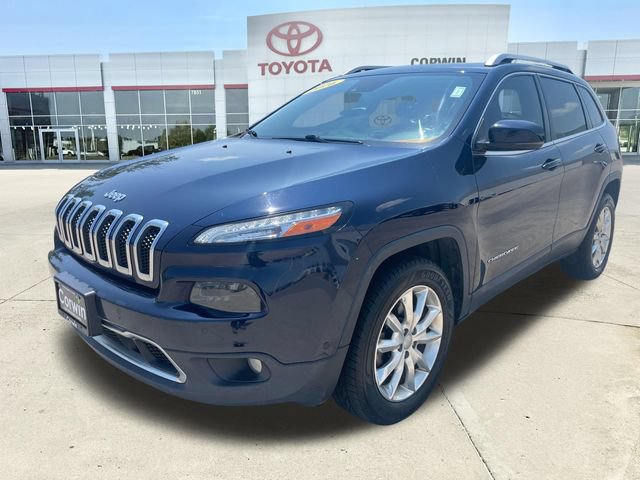 Used 2016 Jeep Cherokee Limited w/ Luxury Group AWD/4WD image 7