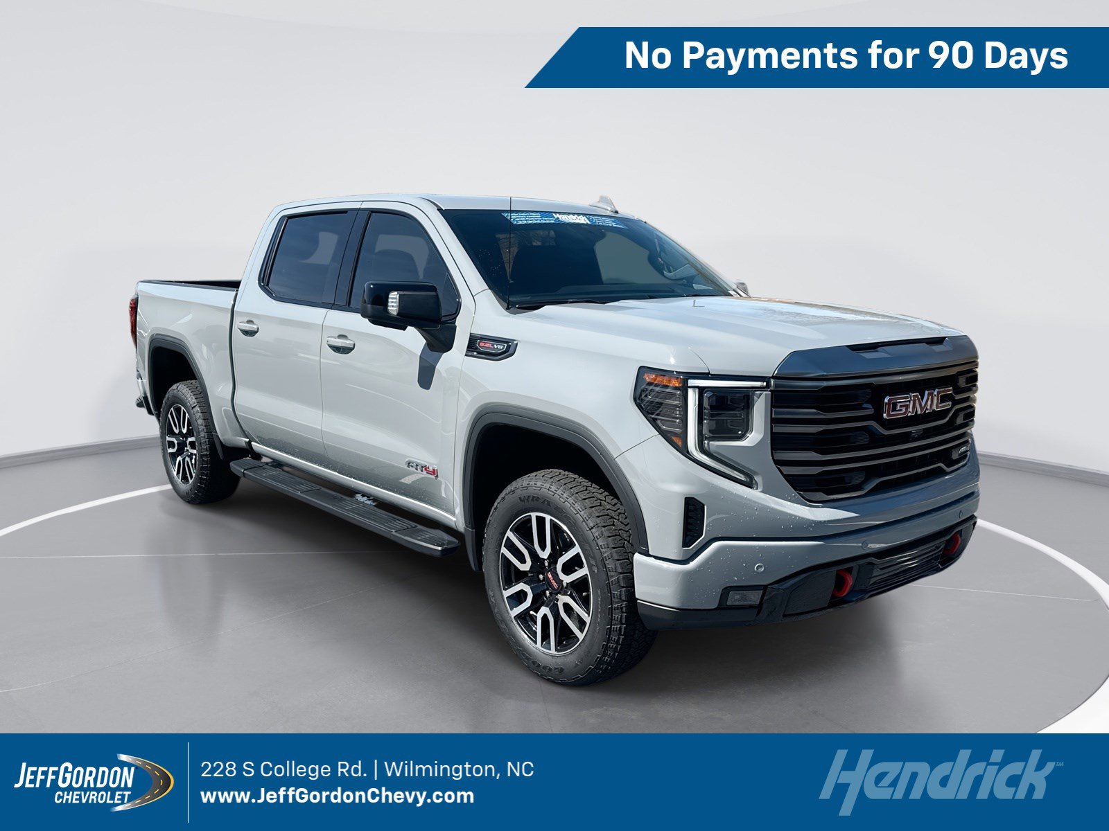 Used 2024 GMC Sierra 1500 AT4 w/ Technology Package AWD/4WD image 1