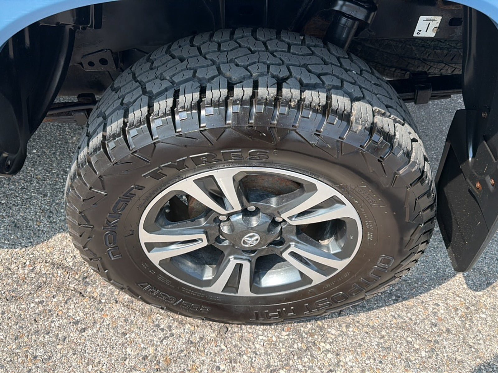 Used 2019 Toyota Tacoma SR5 AWD/4WD image 8