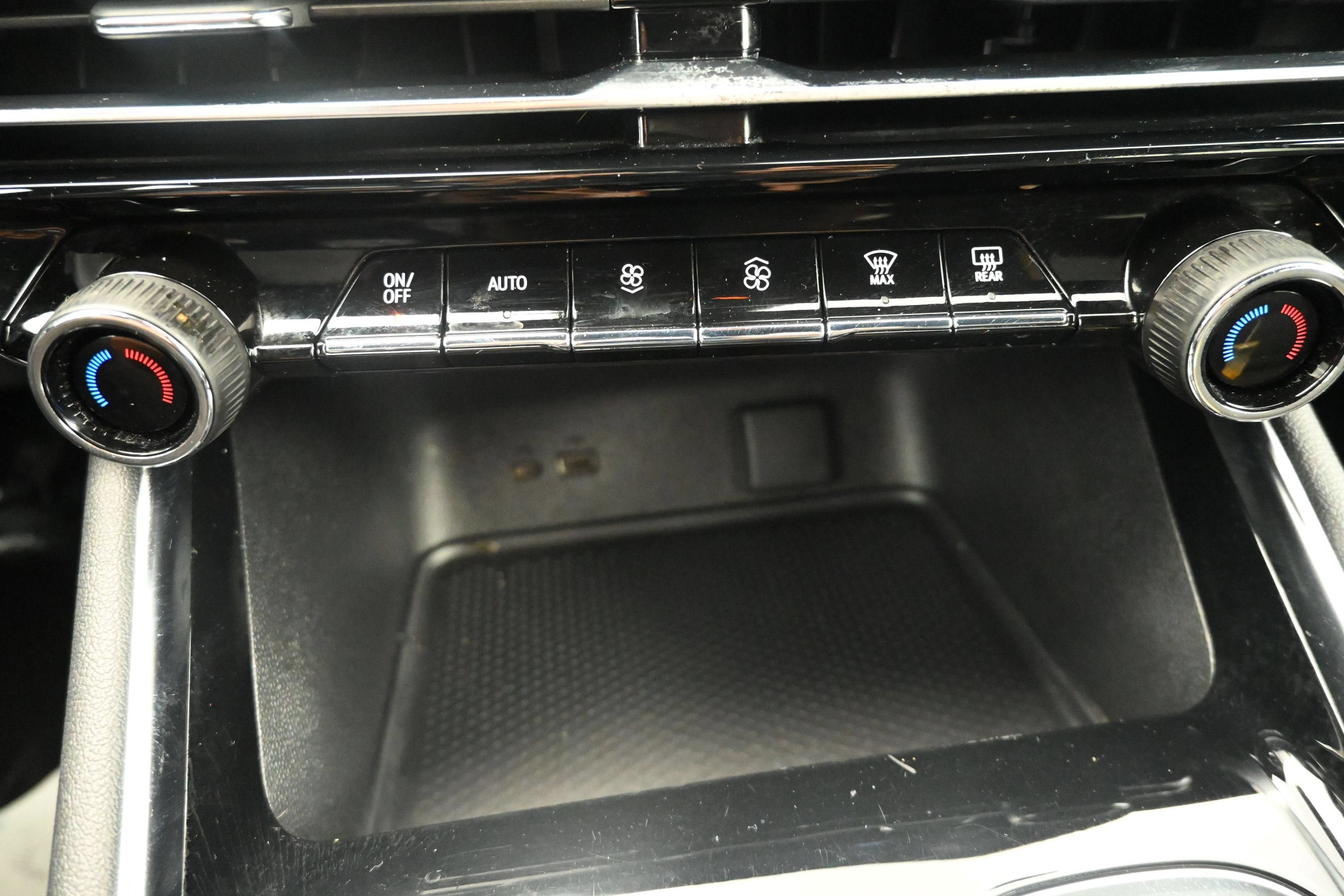 Certified 2024 Chevrolet Traverse LS FWD image 16