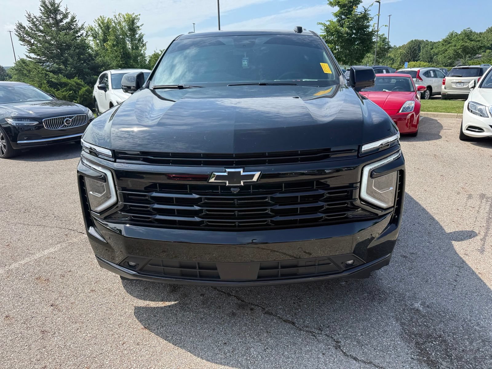 Used 2025 Chevrolet Tahoe RST w/ Comfort Package AWD/4WD image 2