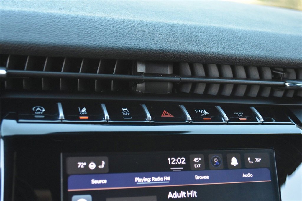 Used 2024 Jeep Grand Cherokee Altitude image 25