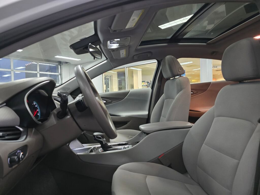 Used 2024 Chevrolet Malibu LT image 24