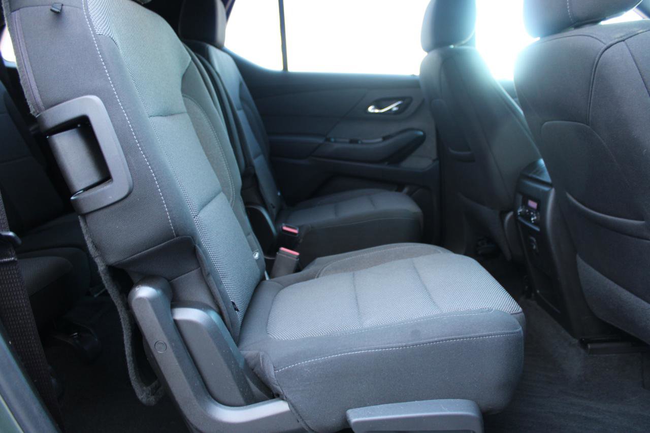 Used 2022 Chevrolet Traverse LT image 46