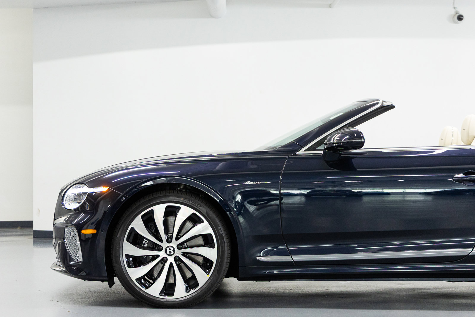 New 2026 Bentley Continental GTC AWD/4WD image 17