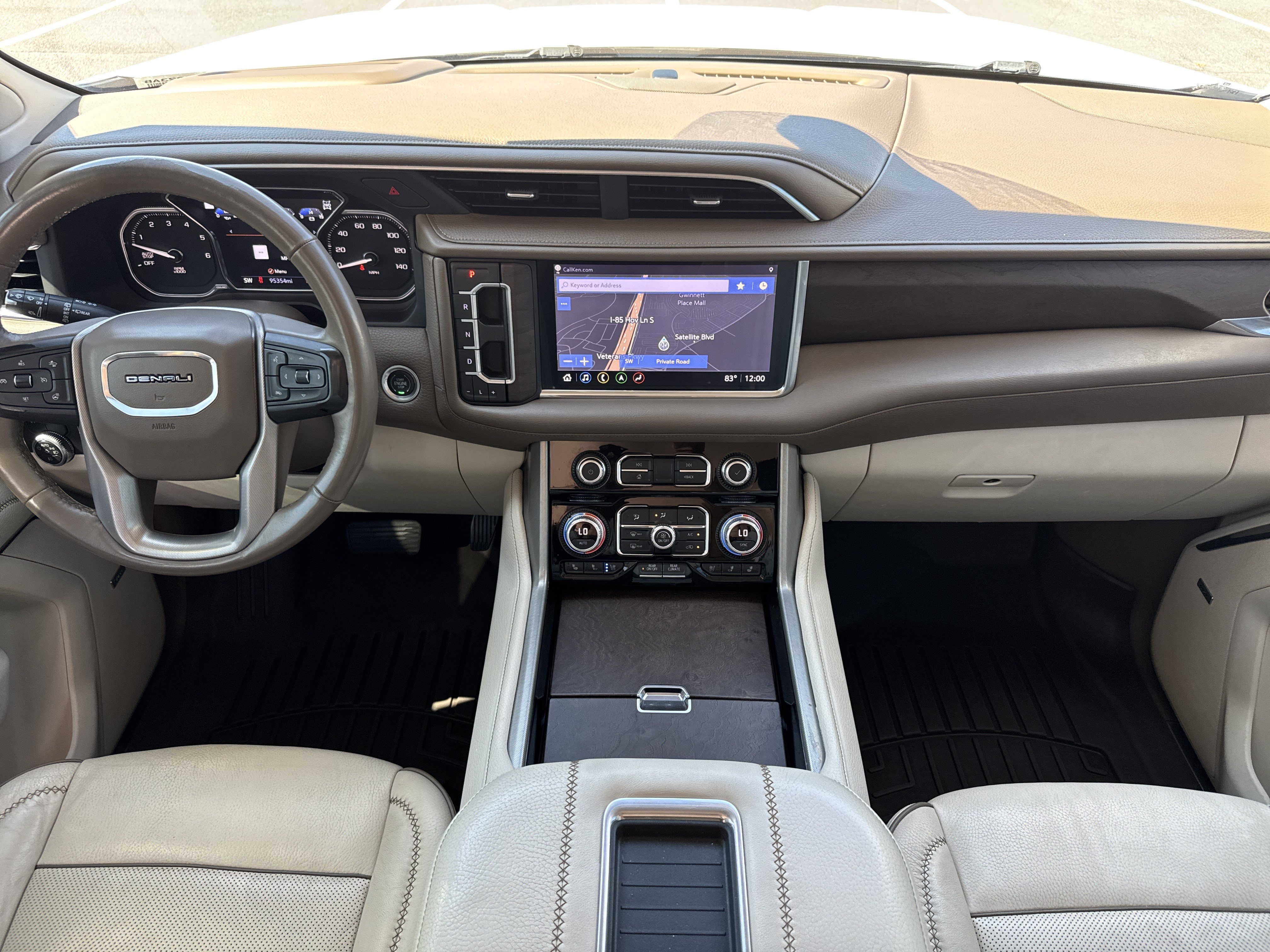 Used 2021 GMC Yukon Denali w/ Denali Premium Package AWD/4WD image 32