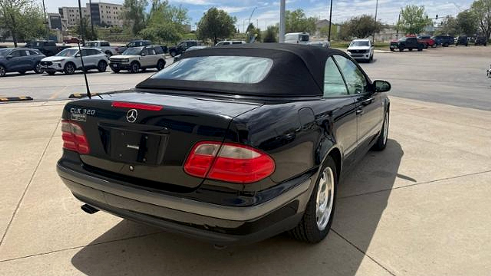 Used 1999 Mercedes-Benz CLK 320 Cabriolet image 5