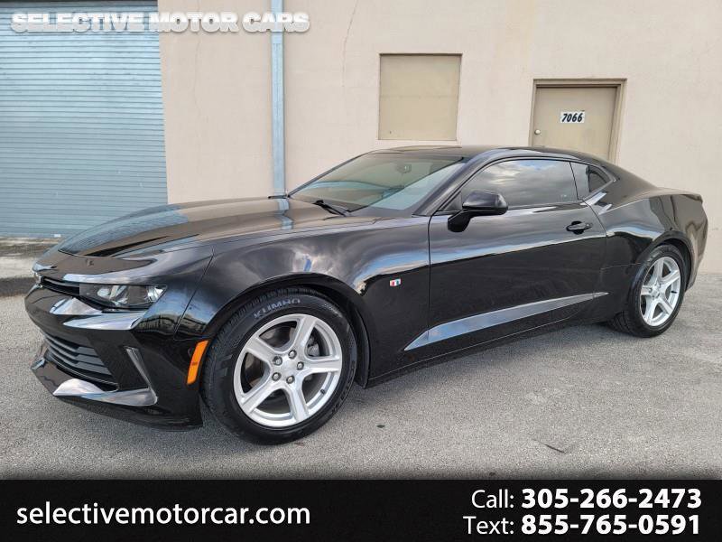 Used 2017 Chevrolet Camaro LT image 1