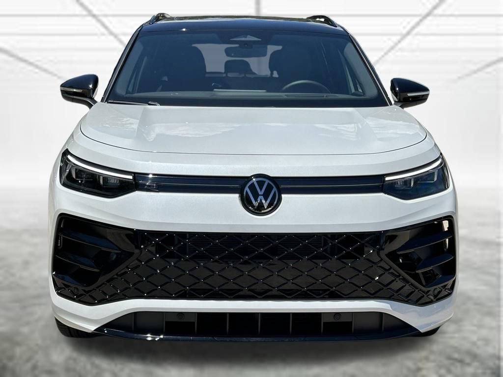 New 2026 Volkswagen Tiguan SE R-Line FWD image 8