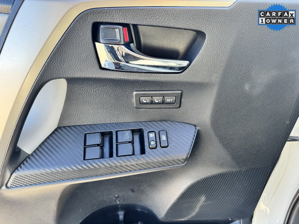 Used 2015 Toyota RAV4 Limited image 21