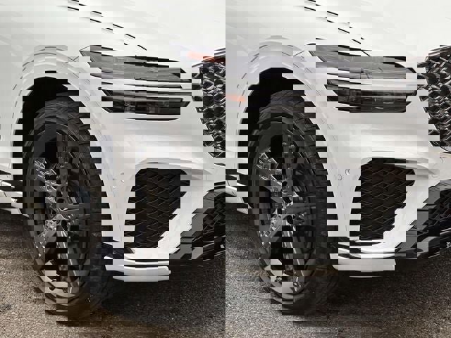 Used 2023 Genesis GV70 2.5T w/ Sport Prestige Package image 13