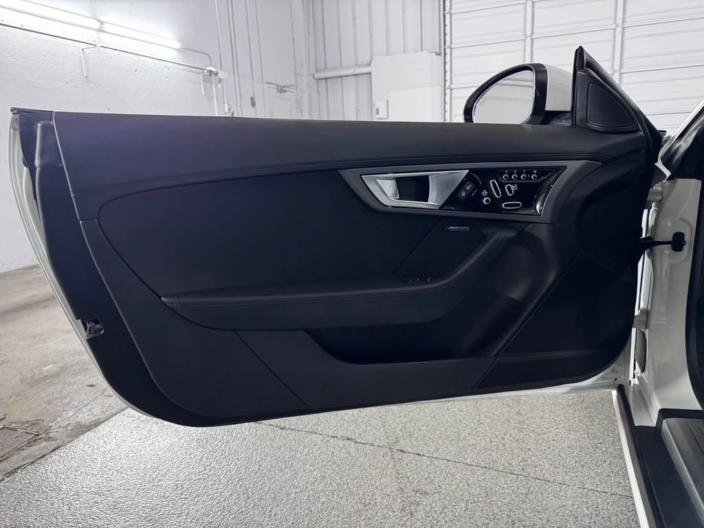 Used 2017 Jaguar F-TYPE Coupe RWD image 39