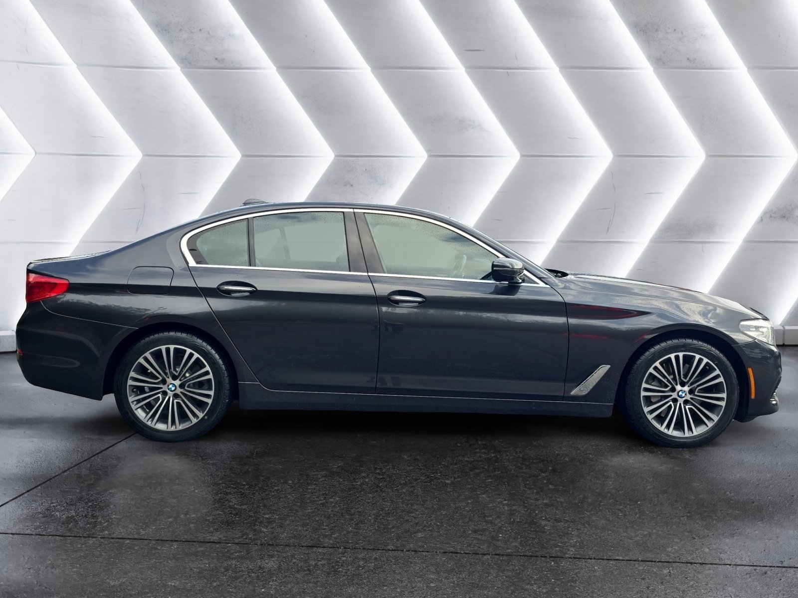 Used 2018 BMW 530i image 6