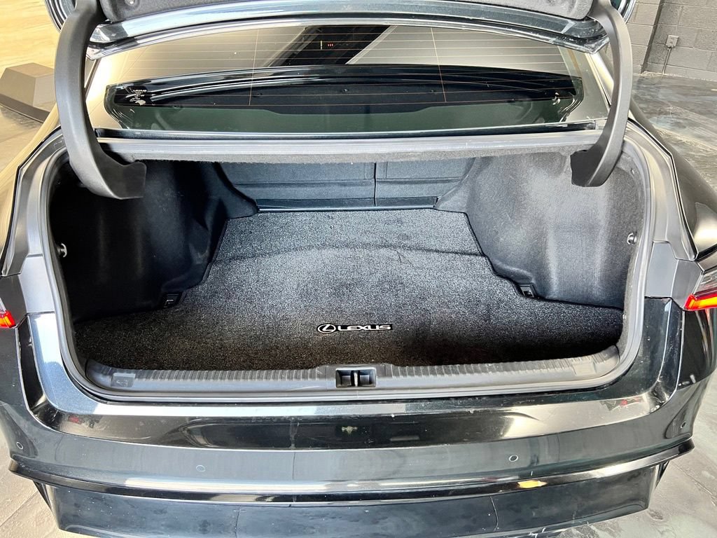 Used 2021 Lexus IS 350 F Sport RWD image 21