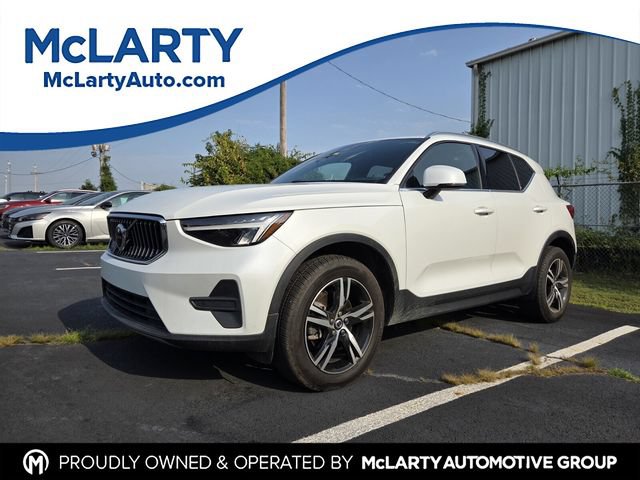Used 2024 Volvo XC40 B5 Core