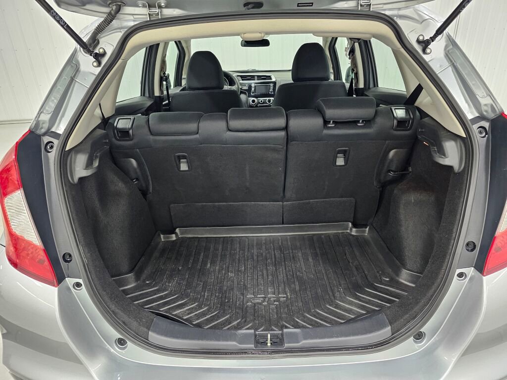 Used 2020 Honda Fit LX image 16