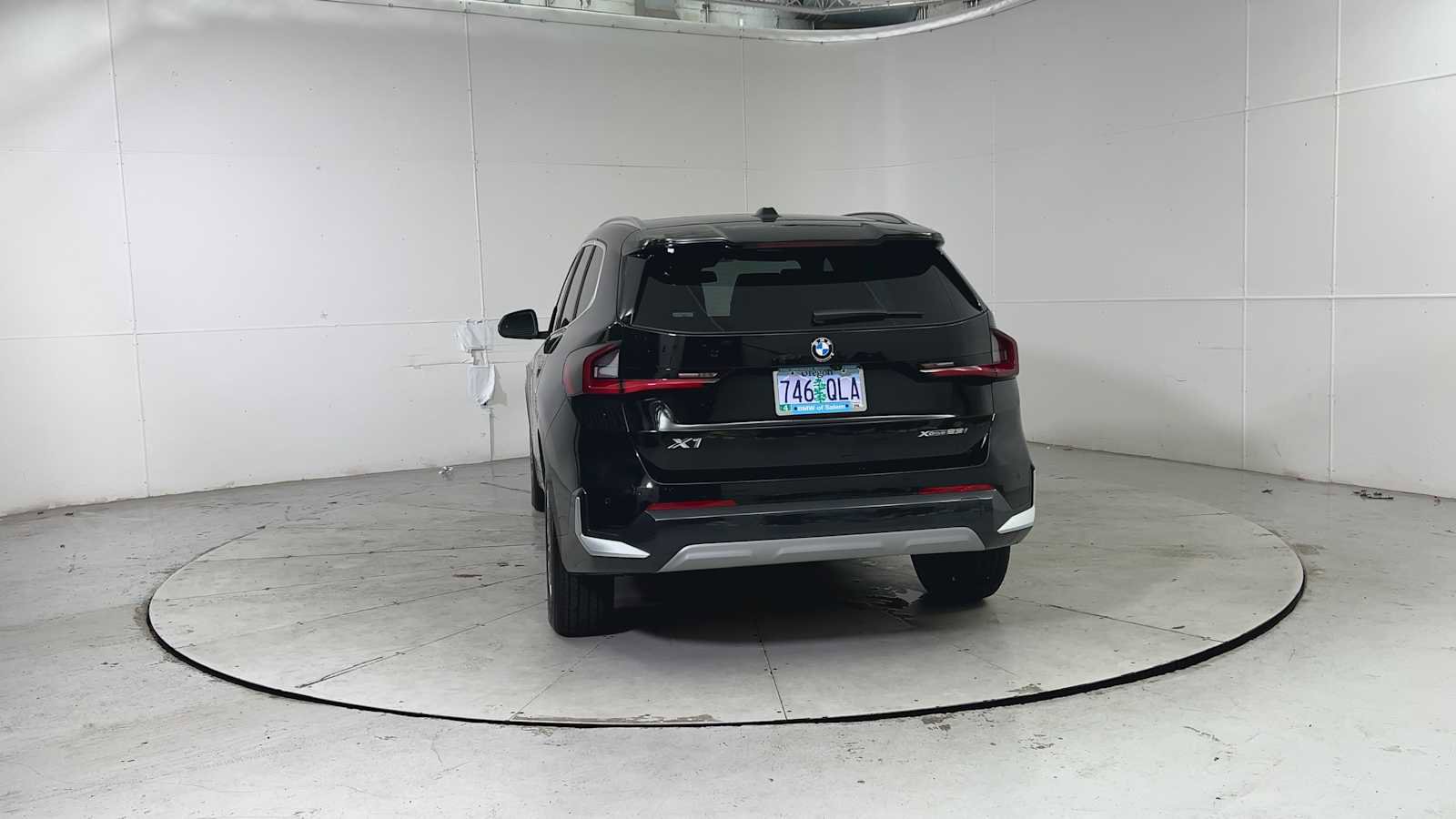 Used 2025 BMW X1 xDrive28i w/ Convenience Package image 3