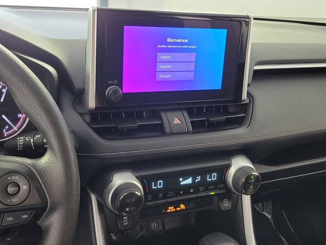 Used 2025 Toyota RAV4 XLE FWD image 28
