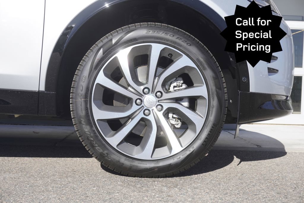 New 2025 Land Rover Discovery Sport Dynamic SE image 34