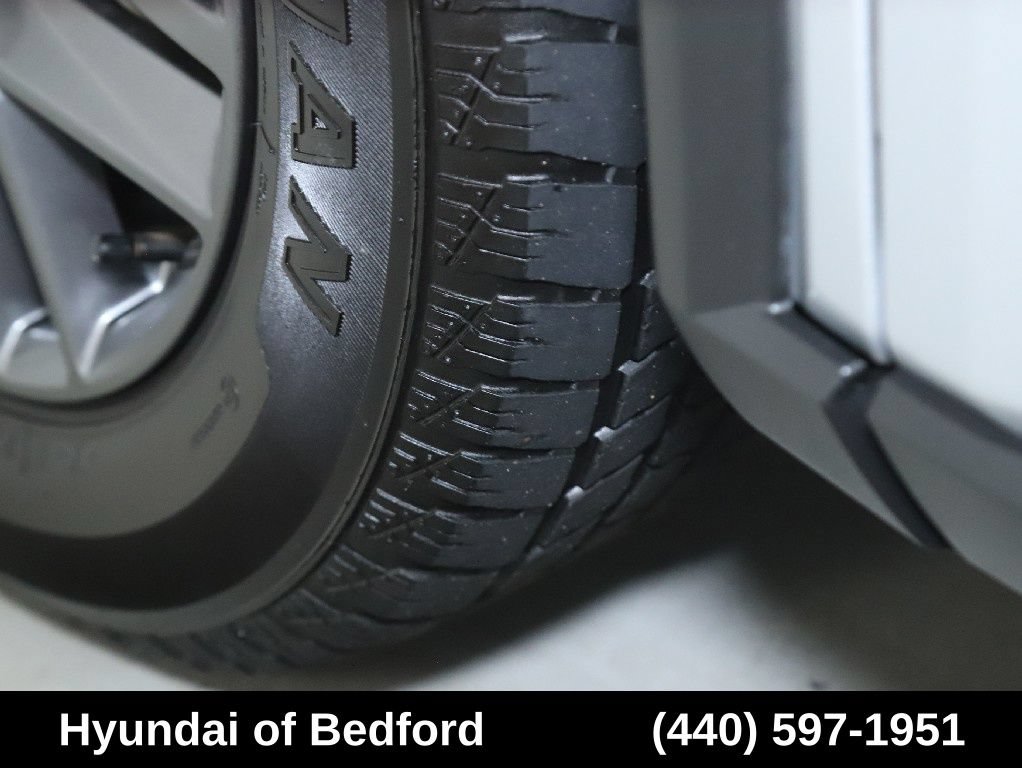 Used 2024 Nissan Rogue S AWD/4WD image 38