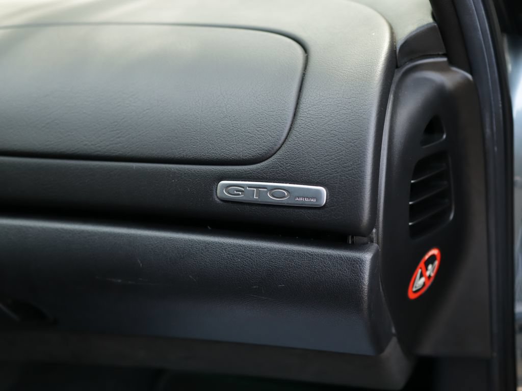 Used 2006 Pontiac GTO RWD image 25