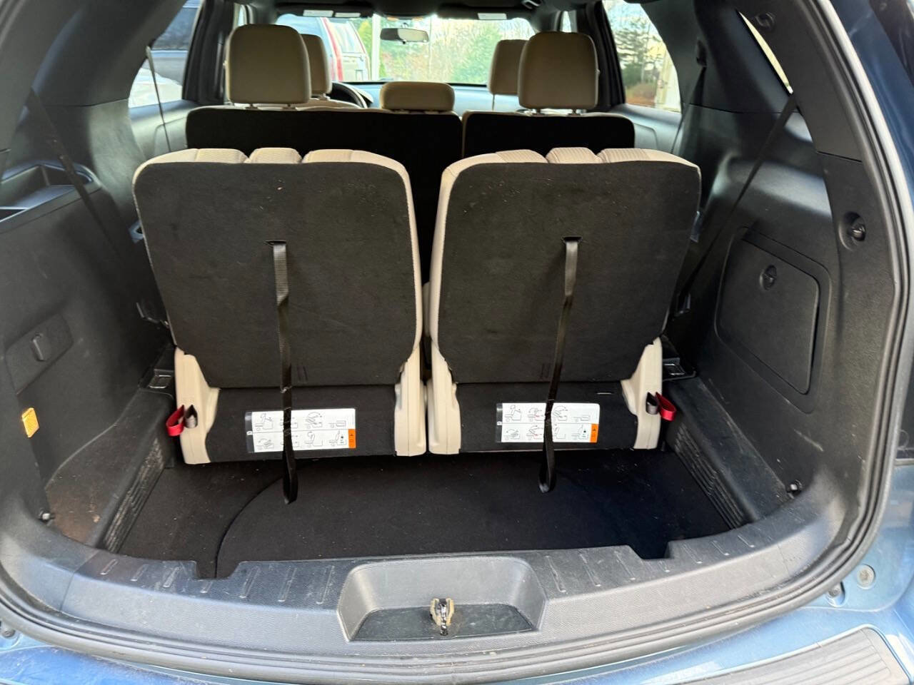 Used 2019 Ford Explorer XLT image 11