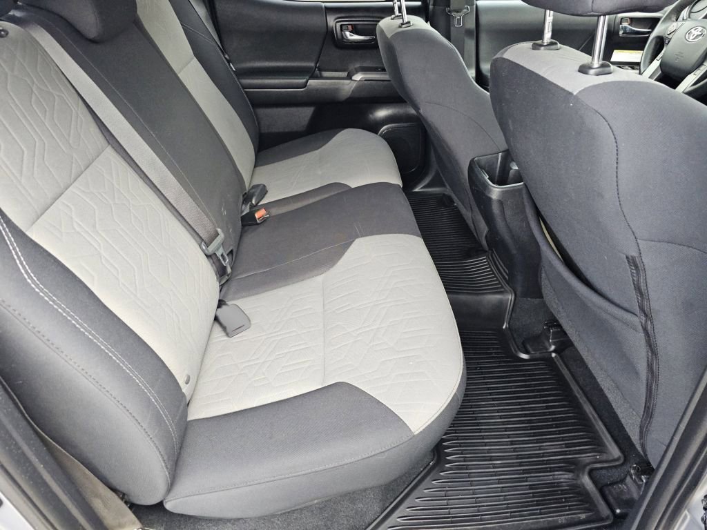 Used 2020 Toyota Tacoma TRD Off-Road image 5