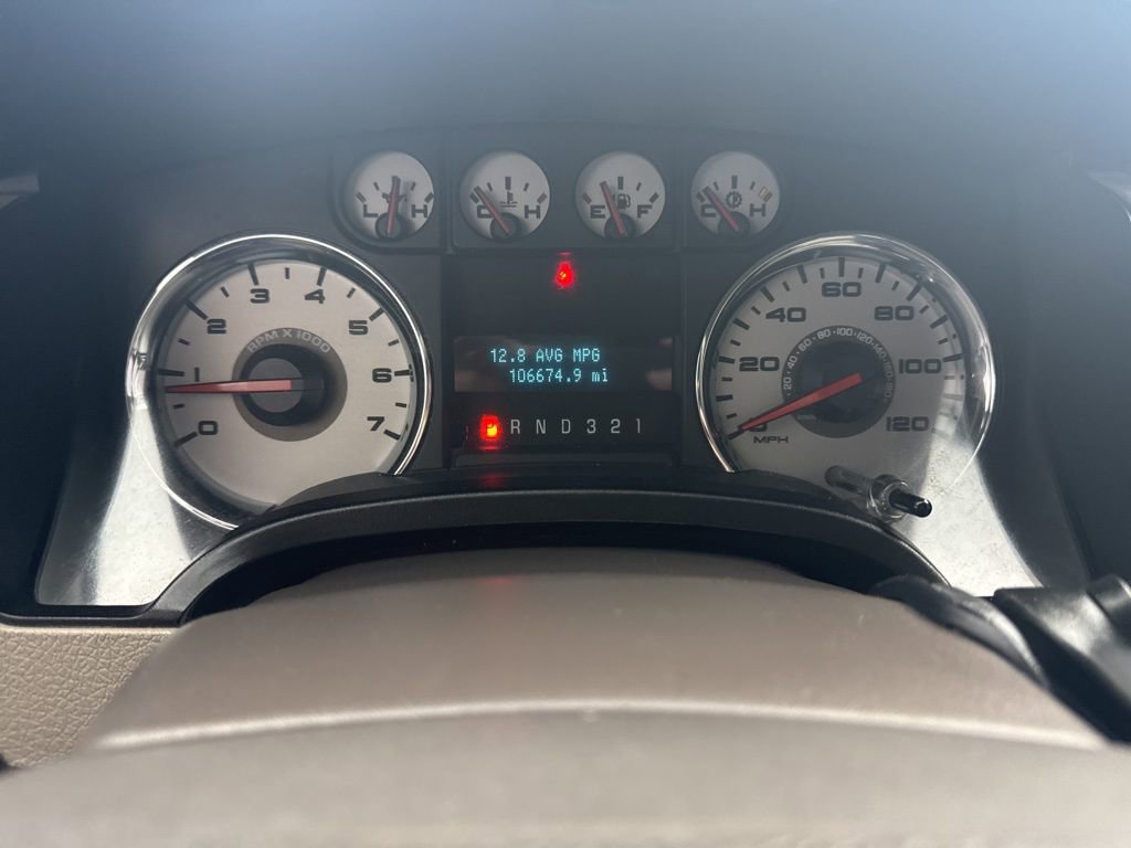 Used 2010 Ford F150 XLT image 16